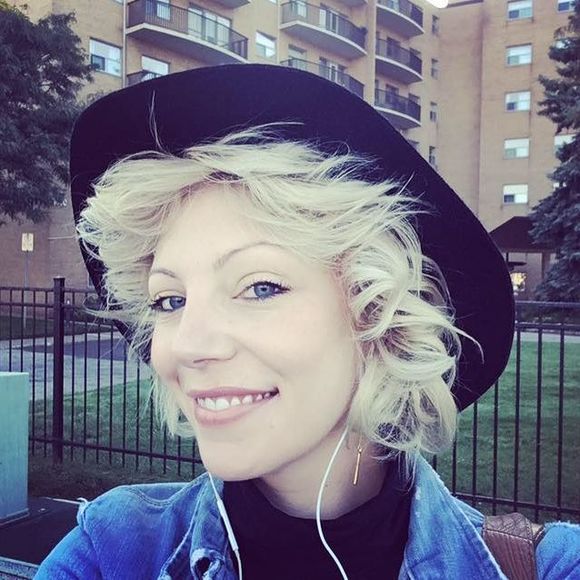 Meet your Posher, Naomi - Picture 1 of 1